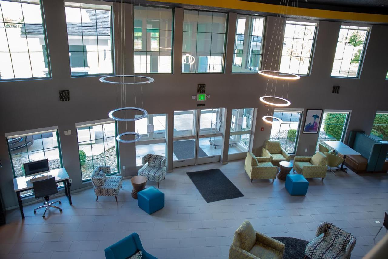 فندق Clarion Pointe Indianapolis Airport بلينفيلد المظهر الخارجي الصورة